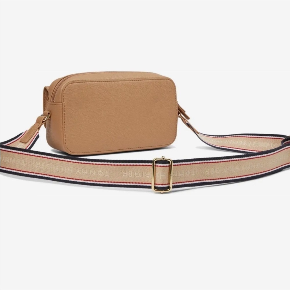 Tommy Hilfiger Kiara II Flap Camera Crossbody – Tan | New Without Tags - Picture 2 of 12